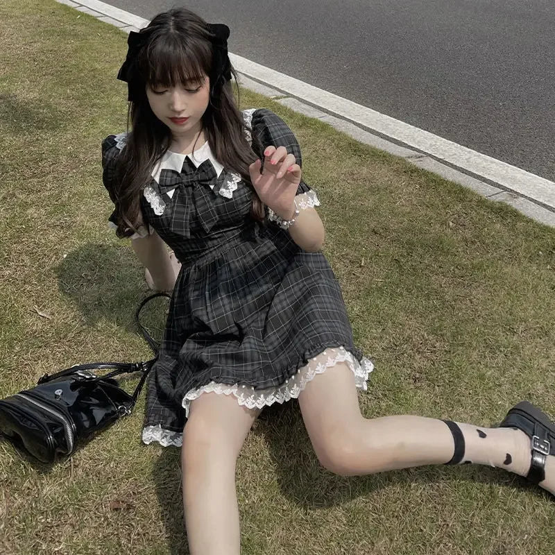 Robes noires mini avec manches Puff Black Dresses Puff Sleeve Women Lolita Girlish Designer