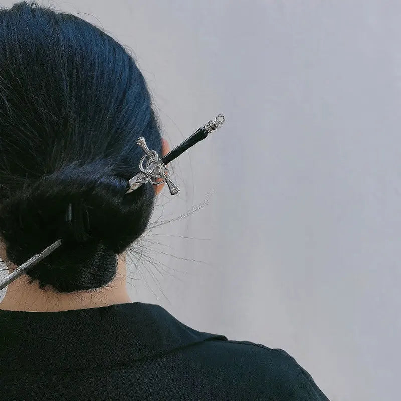 Pinces en mode punk ancienne épée épingle à cheveux pour femmes rétro fille coiffure cheveux plat