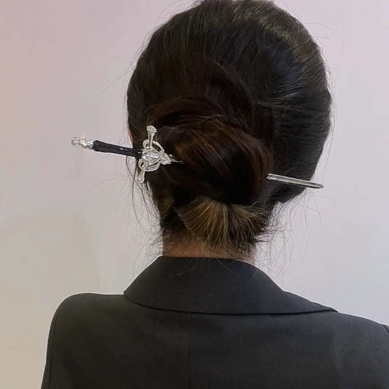 Pinces en mode punk ancienne épée épingle à cheveux pour femmes rétro fille coiffure cheveux plat